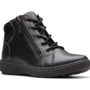 Clark’s Caroline Park Women’s Leather Ankle Boots- Size 9 M